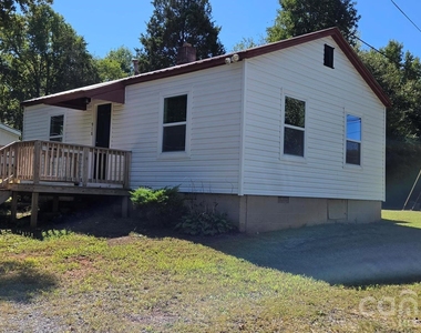 916 Mountain Crest Drive - Photo Thumbnail 10