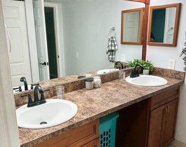 1402 Nebraska Avenue - Photo Thumbnail 6