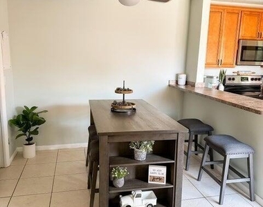 1402 Nebraska Avenue - Photo Thumbnail 4