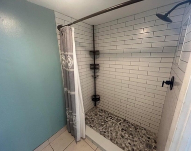 1402 Nebraska Avenue - Photo Thumbnail 7