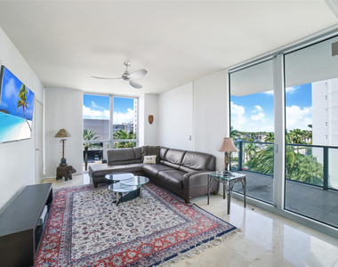 3101 S Ocean Drive - Photo Thumbnail 12