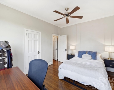 301 W 10th Street - Photo Thumbnail 15