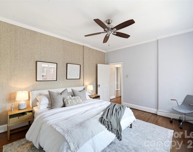301 W 10th Street - Photo Thumbnail 13