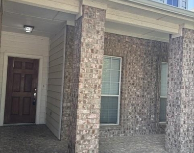 661 Rosario Lane - Photo Thumbnail 2