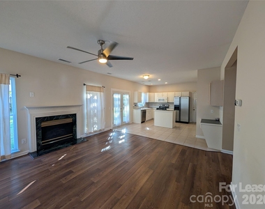 111 Foxtail Drive - Photo Thumbnail 5