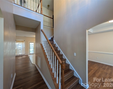 111 Foxtail Drive - Photo Thumbnail 2