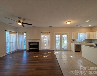 111 Foxtail Drive - Photo Thumbnail 6