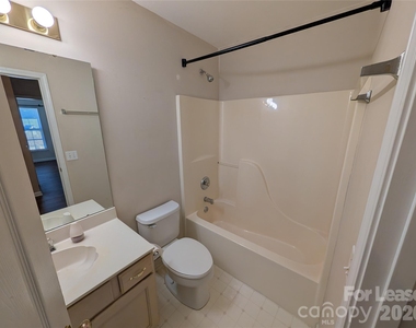 111 Foxtail Drive - Photo Thumbnail 18