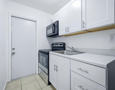750 Nw 56th Street - Photo Thumbnail 4