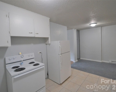 129 Brumley Avenue Ne - Photo Thumbnail 10