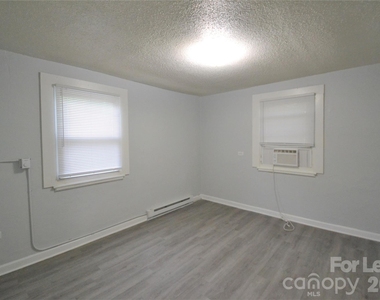 129 Brumley Avenue Ne - Photo Thumbnail 13