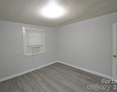 129 Brumley Avenue Ne - Photo Thumbnail 16