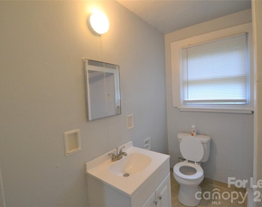 129 Brumley Avenue Ne - Photo Thumbnail 11