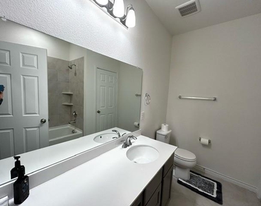945 Brock Drive - Photo Thumbnail 5