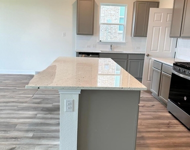 945 Brock Drive - Photo Thumbnail 12