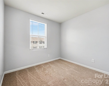 904 Taybyn Road - Photo Thumbnail 15