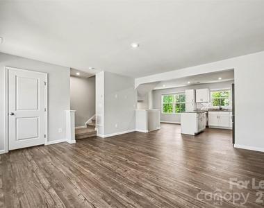 904 Taybyn Road - Photo Thumbnail 8