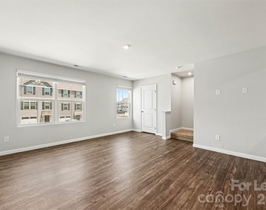 904 Taybyn Road - Photo Thumbnail 7