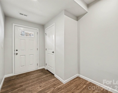 904 Taybyn Road - Photo Thumbnail 4