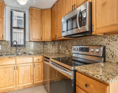 1000 S Ocean Boulevard S - Photo Thumbnail 14
