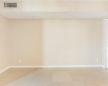 1000 S Ocean Boulevard S - Photo Thumbnail 17