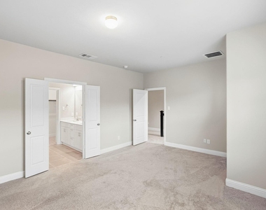 6247 Rilla Street - Photo Thumbnail 12