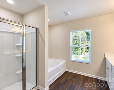 1010 Moorebrook Drive - Photo Thumbnail 25