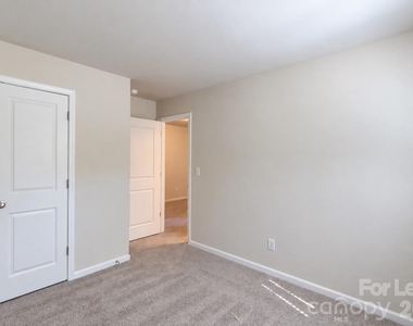 1010 Moorebrook Drive - Photo Thumbnail 18