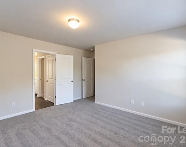 1010 Moorebrook Drive - Photo Thumbnail 24