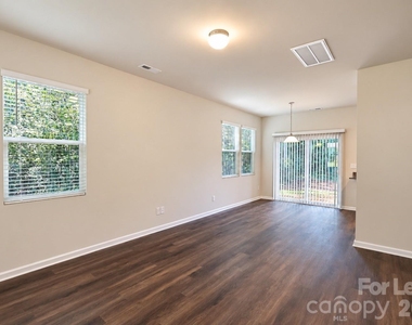1010 Moorebrook Drive - Photo Thumbnail 2