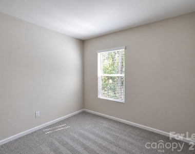 1010 Moorebrook Drive - Photo Thumbnail 20