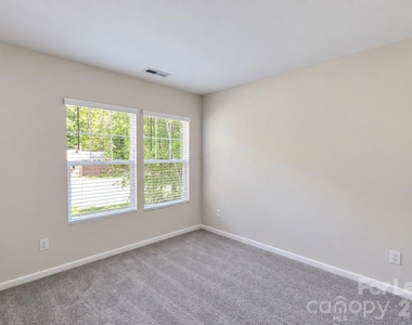 1010 Moorebrook Drive - Photo Thumbnail 16