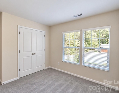 1010 Moorebrook Drive - Photo Thumbnail 14
