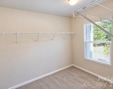 1010 Moorebrook Drive - Photo Thumbnail 24