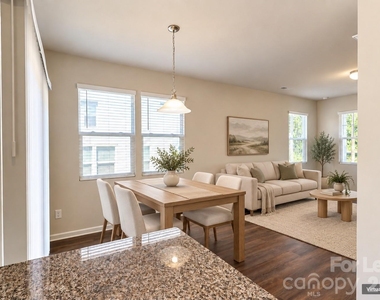 1010 Moorebrook Drive - Photo Thumbnail 3