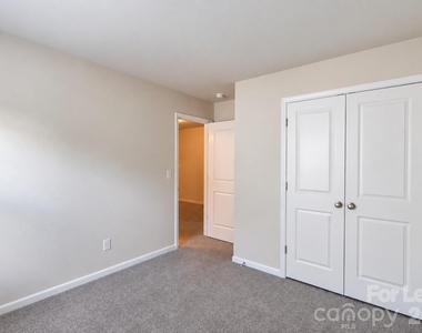 1010 Moorebrook Drive - Photo Thumbnail 31