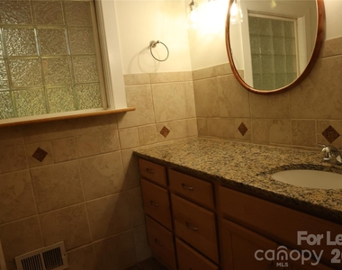 6641 Brookmeade Drive - Photo Thumbnail 10