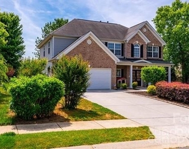 9601 Valencia Avenue Nw - Photo Thumbnail 1
