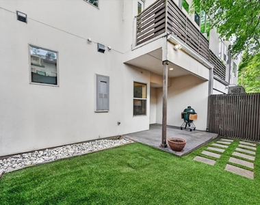 4230 Travis Street - Photo Thumbnail 28
