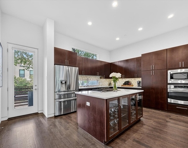 4230 Travis Street - Photo Thumbnail 6