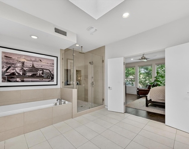 4230 Travis Street - Photo Thumbnail 18