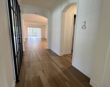 104 Nw Pleasant Grove Way - Photo Thumbnail 3