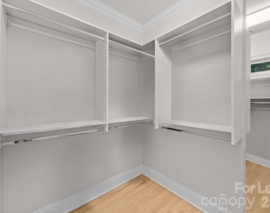 107 Mcauley Court - Photo Thumbnail 13
