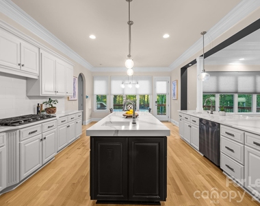 107 Mcauley Court - Photo Thumbnail 4