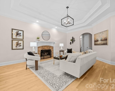 107 Mcauley Court - Photo Thumbnail 7