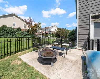 8309 Scotney Bluff Avenue - Photo Thumbnail 22