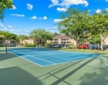 835 Nw 103rd Terrace - Photo Thumbnail 14