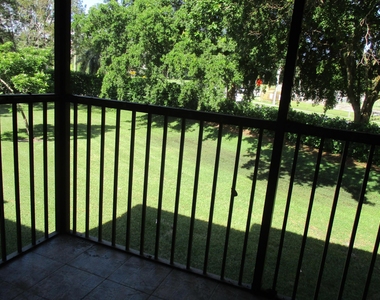 835 Nw 103rd Terrace - Photo Thumbnail 4