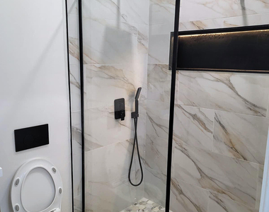 7975 Crespi Boulevard - Photo Thumbnail 6