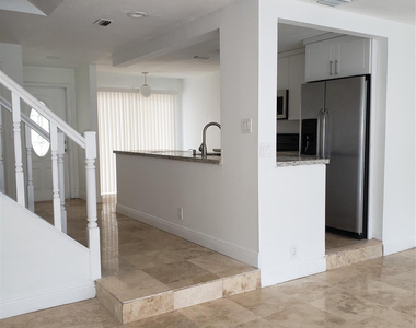 851 Nw 81st Terrace - Photo Thumbnail 5